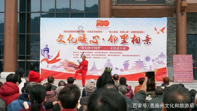 倪萍：退休4年后，再次担任‘总台主持人’与尹颂主持大型晚会